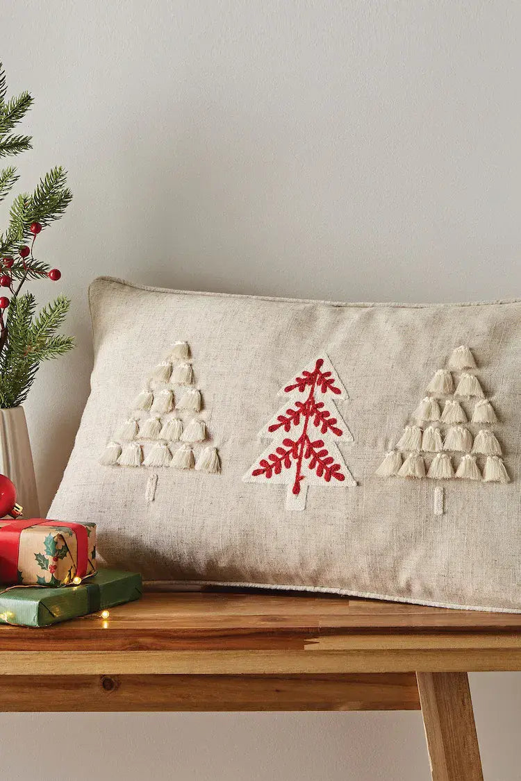 Catherine Lansfield  Tufted Christmas Tree Filled Cushion  30x35cm|Natural