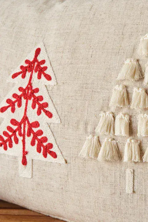 Catherine Lansfield  Tufted Christmas Tree Filled Cushion  30x35cm|Natural