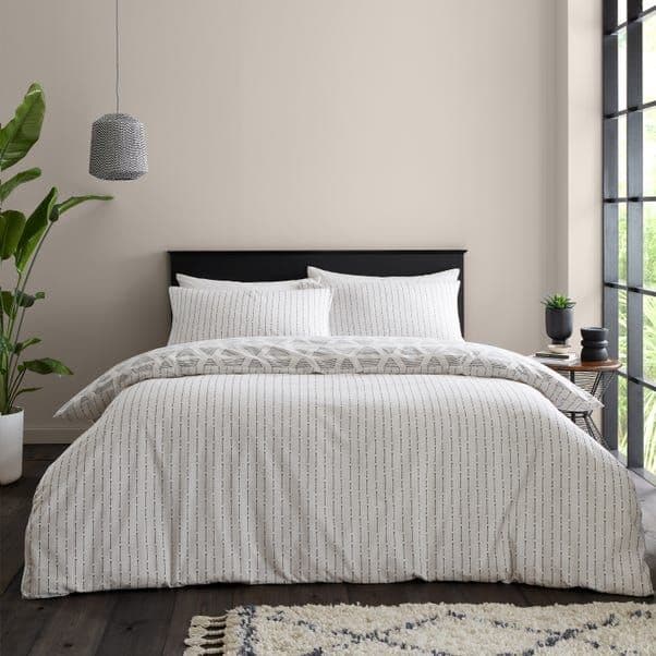 Catherine Lansfield  Tufted Print Quilt Set  | Natural