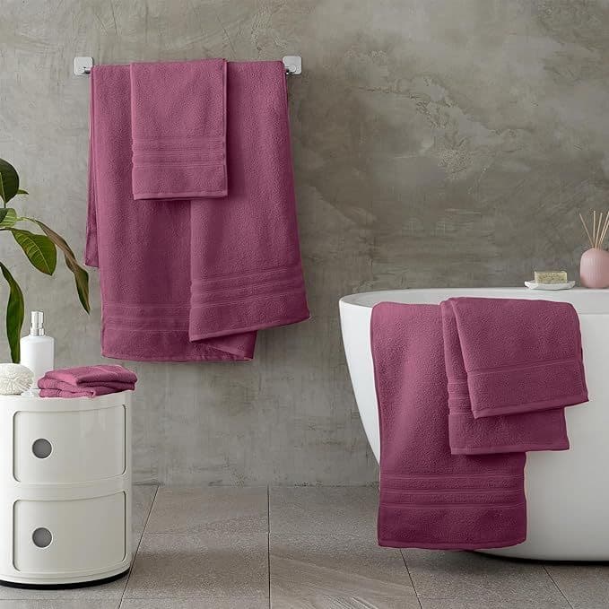 Catherine Lansfield Zero Twist Towel | Raspberry