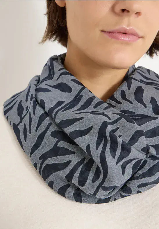 CECIL Burnout Loop Scarf | Universal  Blue573044