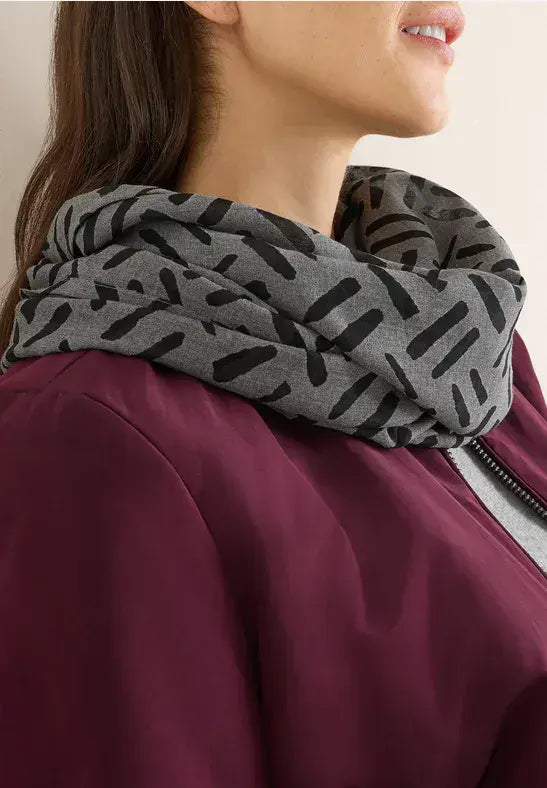 CECIL Loop Scarf | Black 572977