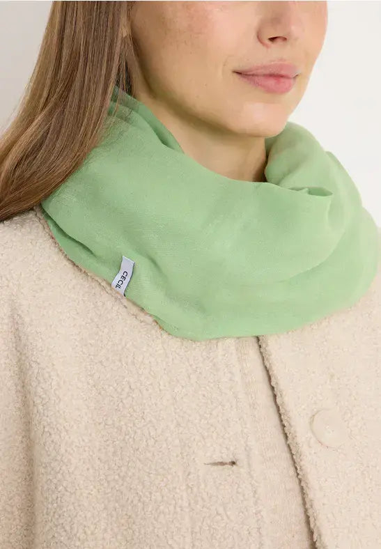 CECIL Solid Loop Scarf | Green 572756
