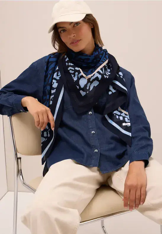 CECIL Triangle Scarf | Dark Blue 572879