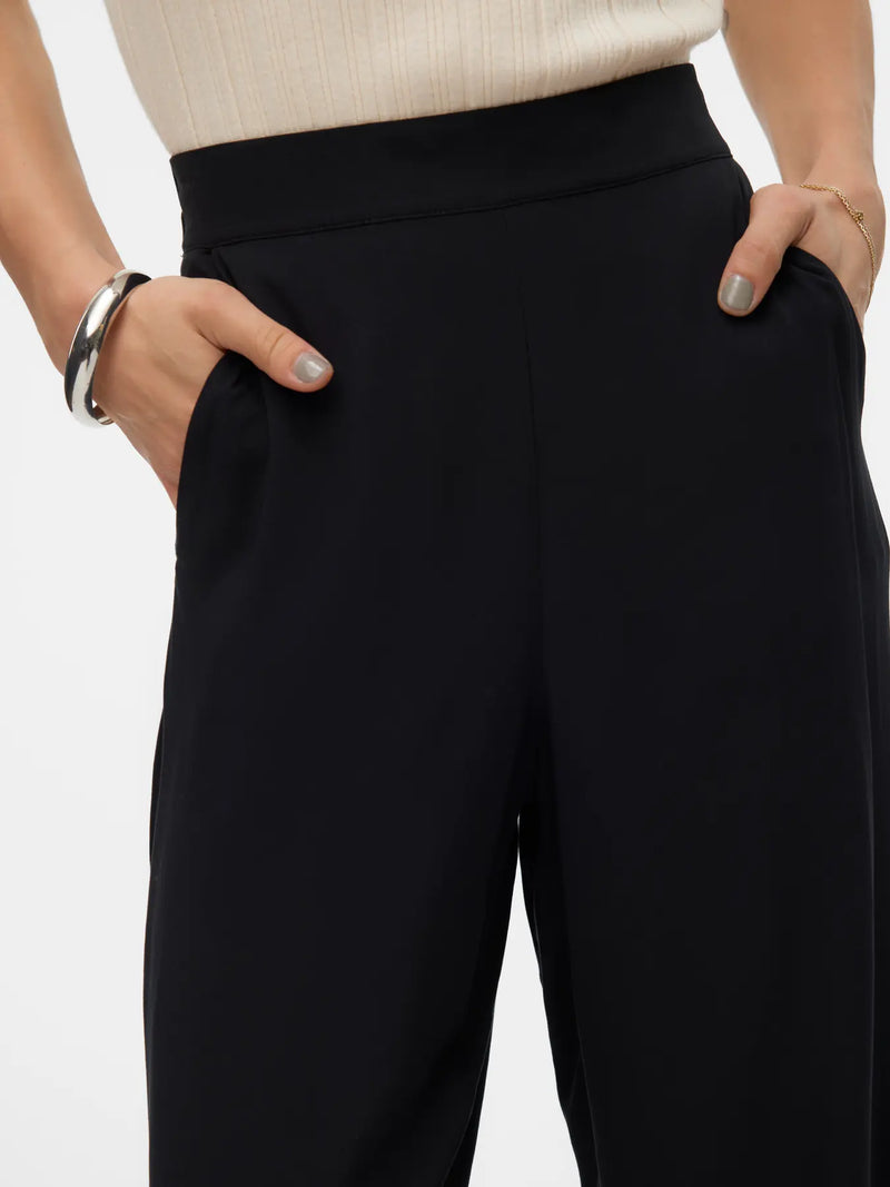 Vero Moda Easy Joy HW Culotte Pants| Black
