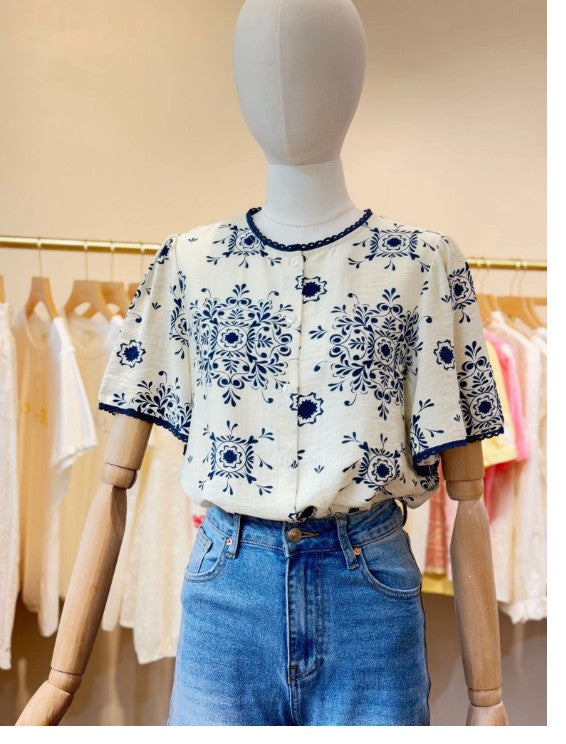 Cerise Blue Leisha Print Blouse | Navy /cloud T2401