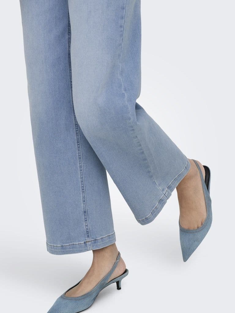 ONLY Madison Blush HW Crop  Jeans | Light Blue