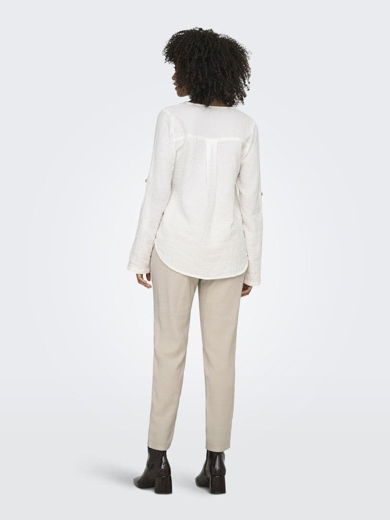 ONLY Thyra Life V-Neck L/S Shirt | Cloud Dancer