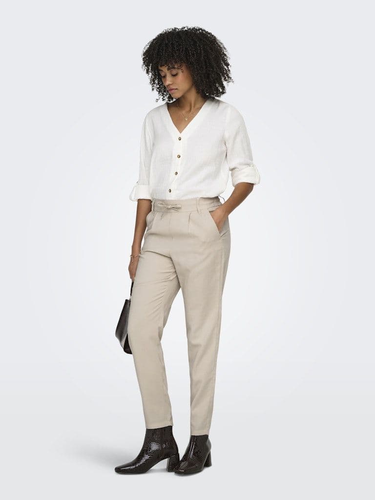 ONLY Thyra Life V-Neck L/S Shirt | Cloud Dancer