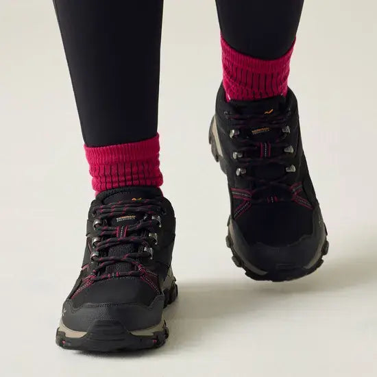 Regatta  Holcombe Walking Shoes | Black  RWF873
