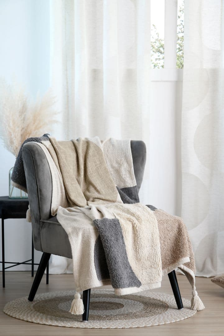 STOF Martial  Plaid Throw|  Natural P2D163001