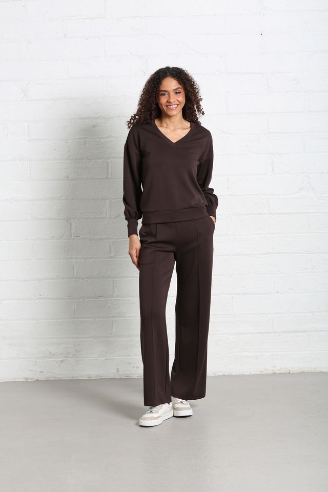 Rant & Rave Elara V-Neck Seater | Chocolate RLX-240