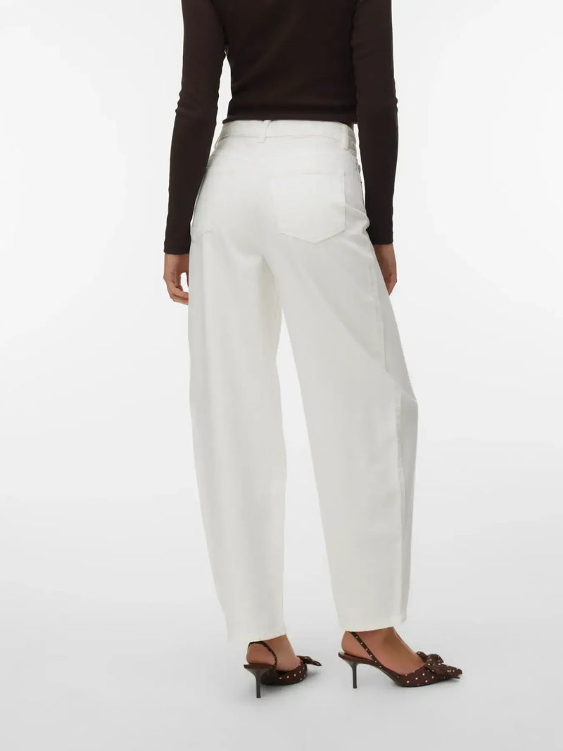 Vero Moda Billie HR Barrel Ankle Jeans | White