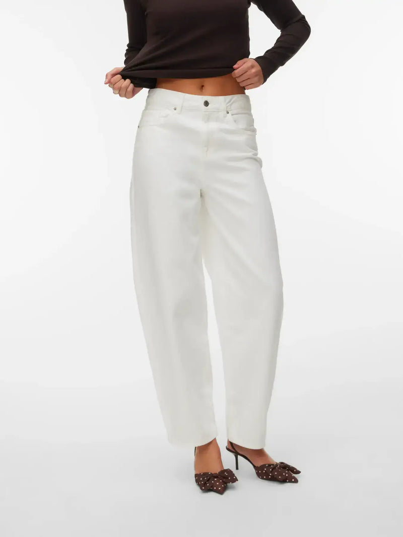 Vero Moda Billie HR Barrel Ankle Jeans | White