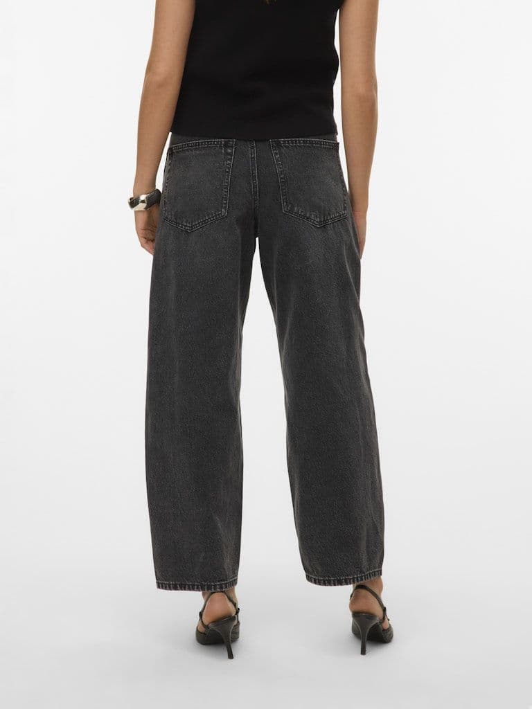 Vero Moda Zelda HR Barrel Denim Jeans | Black