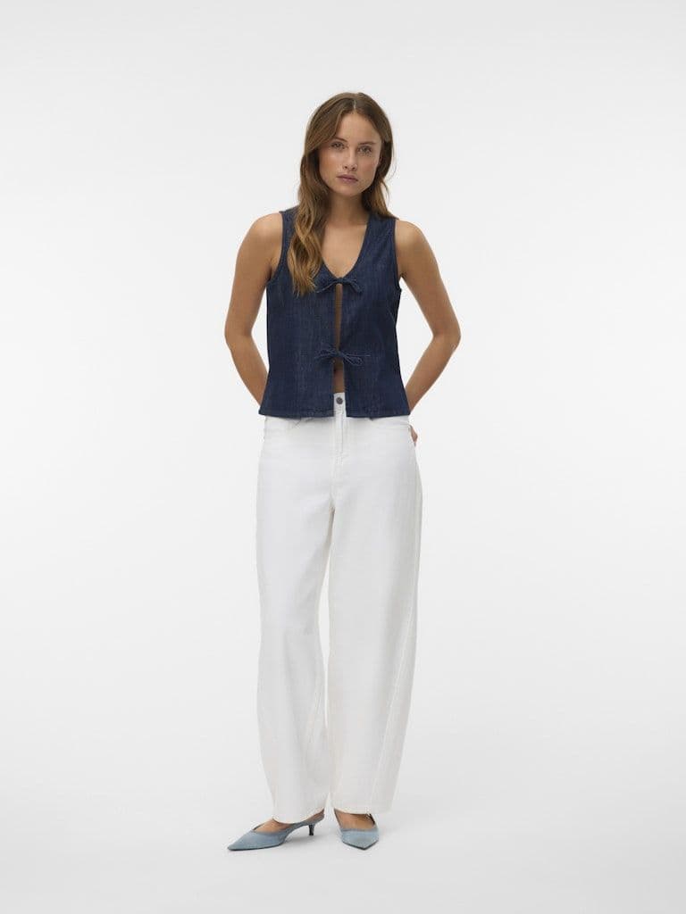 Vero Moda Zelda  HR Barrel Denim Jeans | White