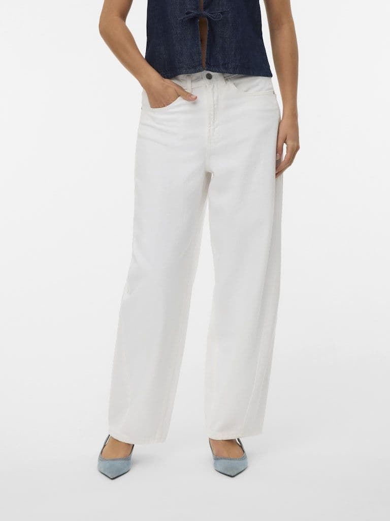 Vero Moda Zelda  HR Barrel Denim Jeans | White